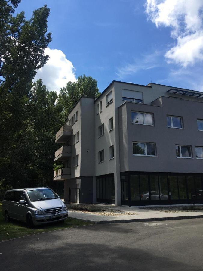 Thermal Forest Apartment Kiskunhalas Extérieur photo