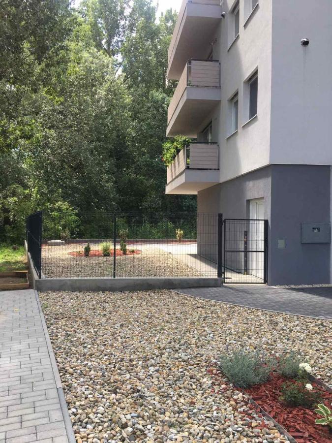 Thermal Forest Apartment Kiskunhalas Extérieur photo